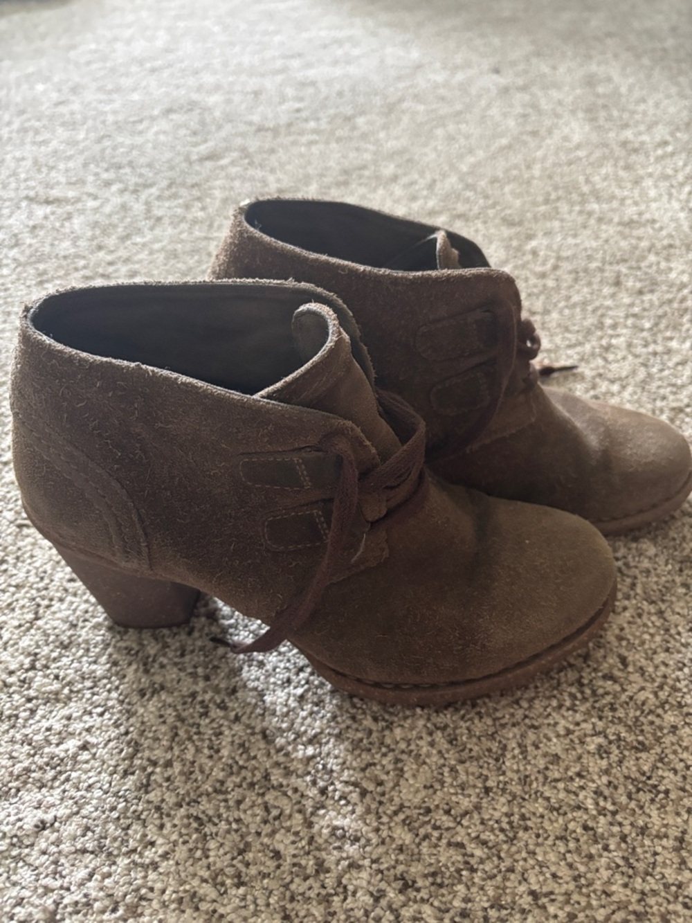 Clarks Women's Brown Suede Lace-Up Ankle Booties